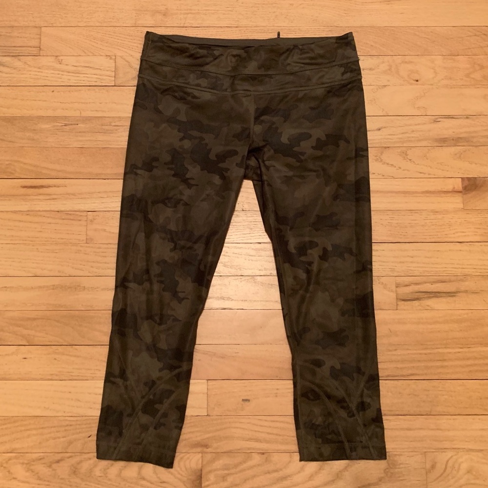 Lululemon Run Camo Crop Legging